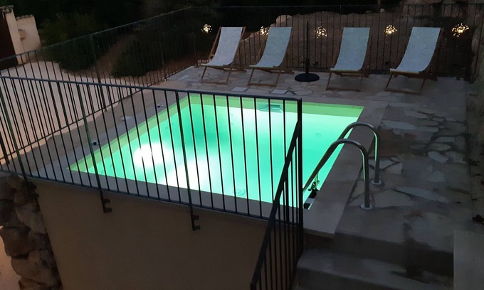 Condorcet House | Lou baïto, gite in the heart of the baronies park