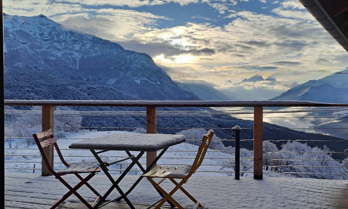 Pontis House | Lou Montagnard is an unforgettable place, calm, warm and restful.