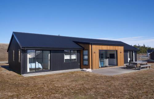 Lake Tekapo House | Loudon Lodge - Lake Tekapo