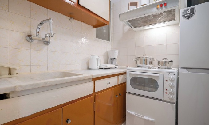 Loutraki-Agioi Theodoroi Apartment | Loutraki 2 person apartment by MPS