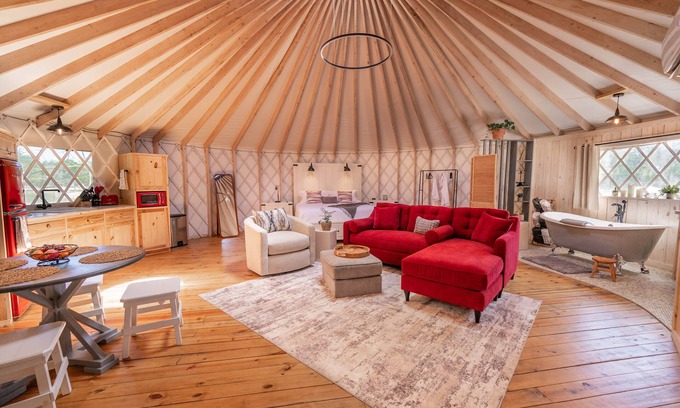 Bandera Cabin | Love Bird Yurt/Cold A/C! Hot Tub/Medina River/Couples Yurt/Close to Town!