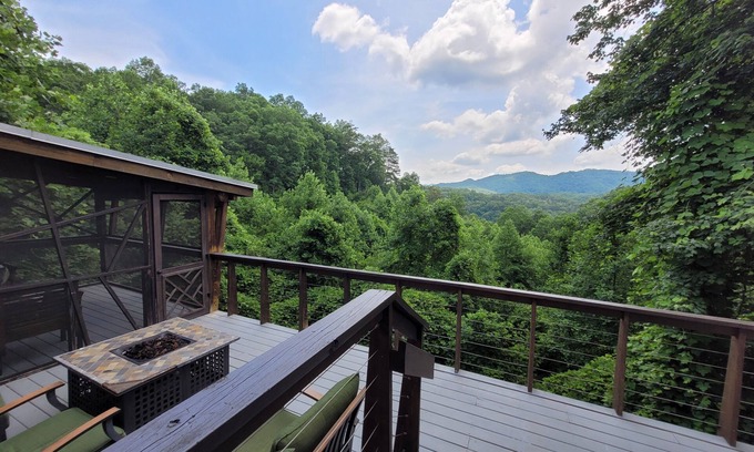 Almond Cabin | Love's Lane - Secluded Couples' Getaway