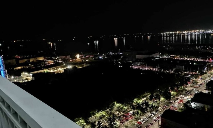 Pasay Apartment | Lovely 1-Bed Apartment in Pasay City