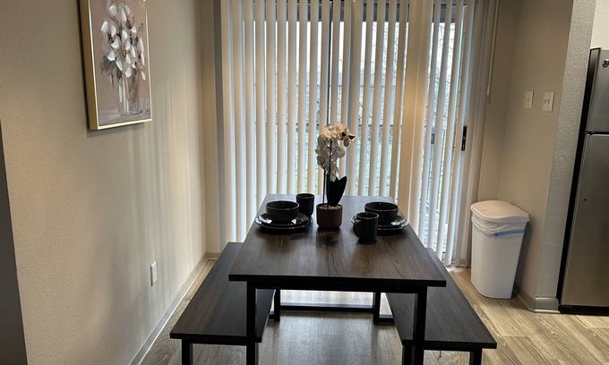 Lexington Apartment | Lovely 1-bedroom, 1-bathroom unit with a pool