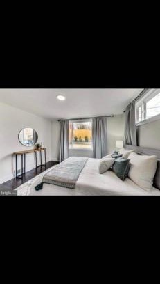 Northeast Apartment | Lovely 1-bedroom rental unit with free parking