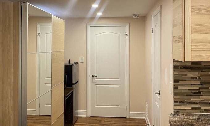East Credit House | Lovely 1 bedroom unit in Mississauga