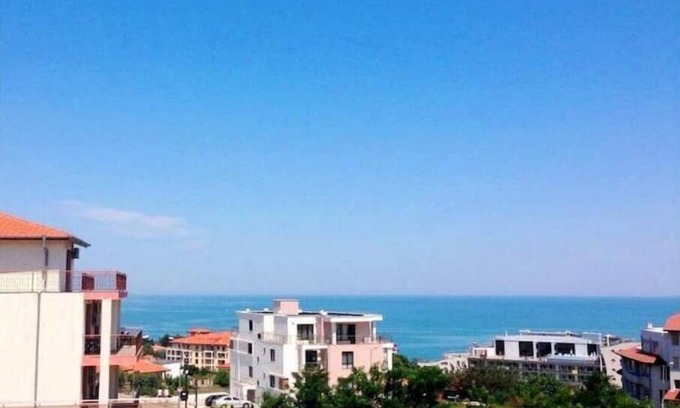Byala House | Lovely 1-bedroom vacation home 350m from beach