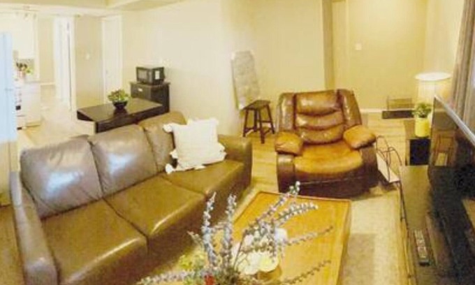 Jasper Place House | Lovely 1Bdr With In-suite Laundry