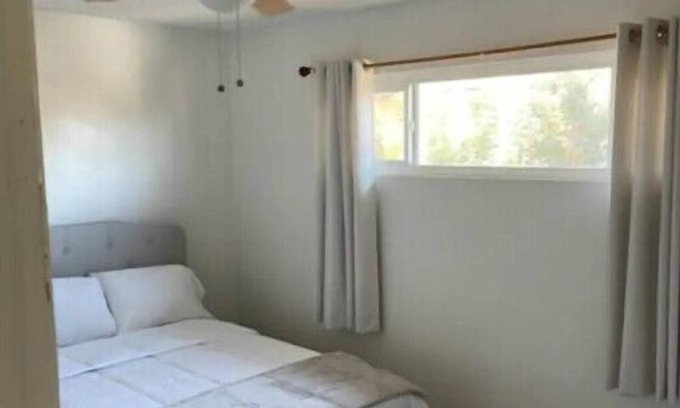 Riverside Apartment | Lovely 2-bdrm furnished Townhome with parking