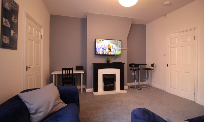 Gateshead Apartment | Lovely 2-Bed Downstairs Apartment