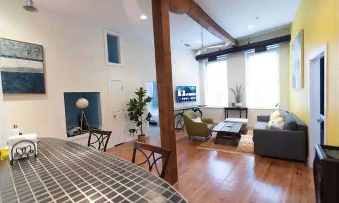 Central Office Apartment | Lovely 2 bedroom (2A) unit with free parking.