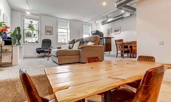 Downtown Springfield House | Lovely 2-Bedroom Unit in Springfield