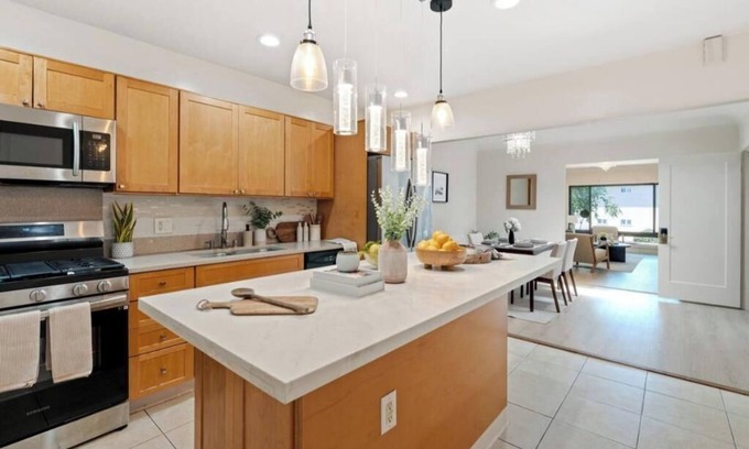 San Bruno House | Lovely 2 bedrooms- near SFO airport/Caltrain