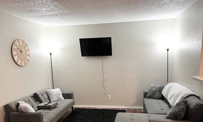Abilene Apartment | Lovely 2BR Unit Rental