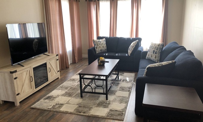 West Valley City House | Lovely 3 bedroom house with Ping Pong Table and Patio
