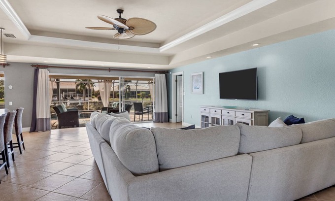 Charlotte Harbor House | 🥇 Lovely 3bd waterfront villa (CH821)