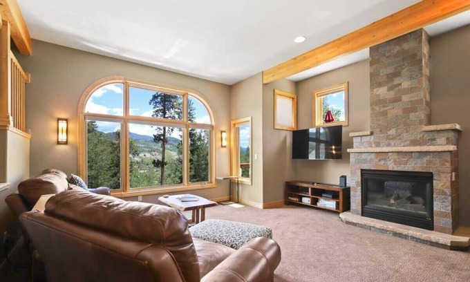 Three Peaks House | Lovely 3BR w/Workspace, Views, Near Skiing, Parks