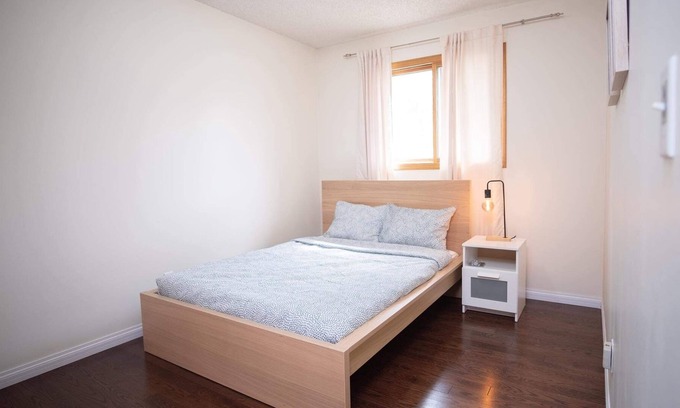 East Kildonan House | Lovely 4 bedroom 2.5 bath House Valley Gardens Area