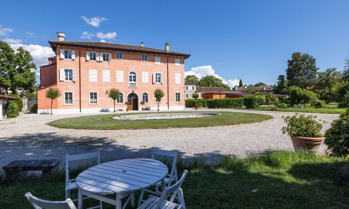 Strassoldo Apartment | Lovely apartment for 4 guests with WIFI, A/C, TV, patio and parking