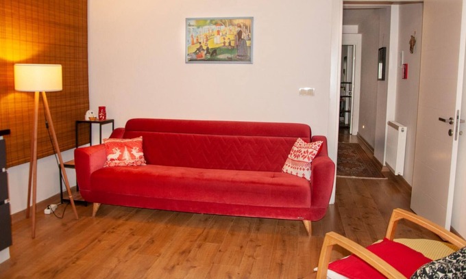 Karsiyaka Apartment | Lovely and Comfy Flat near Sea in Karsiyaka Izmir