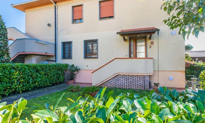 Rosignano Solvay Apartment | Lovely apartment for 4 guests with A/C, WIFI, TV, patio and parking