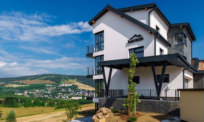 Loucna Pod Klinovcem Apartment | Lovely apartment for 6 guests with WIFI, TV and balcony