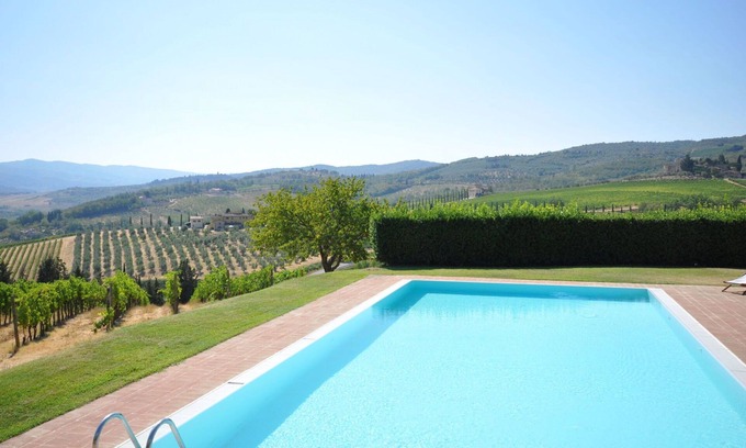 San Casciano in Val di Pesa Apartment | Lovely apartment with WIFI, pool, TV, pets allowed and panoramic view, close to Greve In Chianti