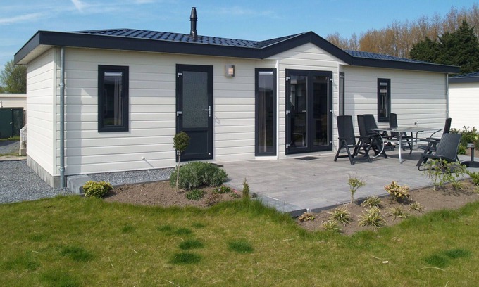 Starnmeer House | Lovely apartment in villa for 6 guests with WIFI, TV, terrace and parking