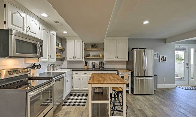 Lehi Apartment | Lovely Apartment: 3 Mi to Thanksgiving Point!