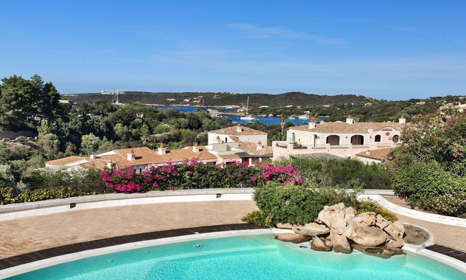 Liscia di Vacca Apartment | Lovely apartment for 4 people with A/C, pool, WIFI and TV