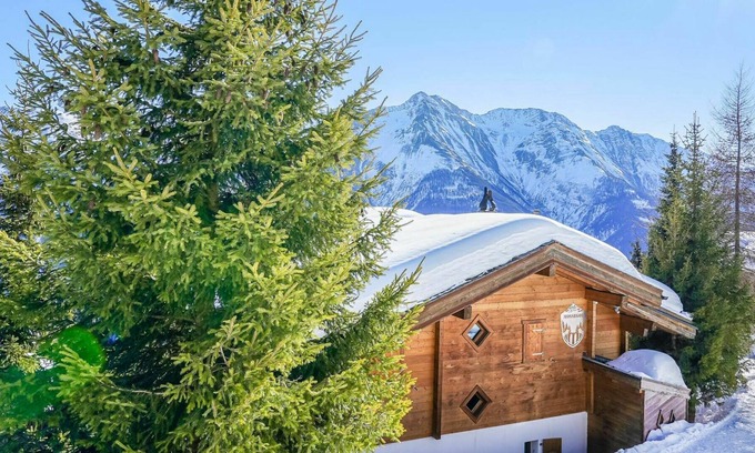 Bettmeralp Apartment | Lovely apartment for 9 people with WIFI, TV and balcony