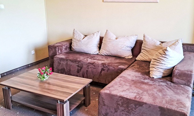 Strobl Apartment | Lovely apartment for 4 guests with WIFI, TV, balcony and parking
