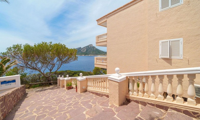 Andraitx Apartment | Lovely apartment for 4 guests with A/C, WIFI, pool, TV and balcony