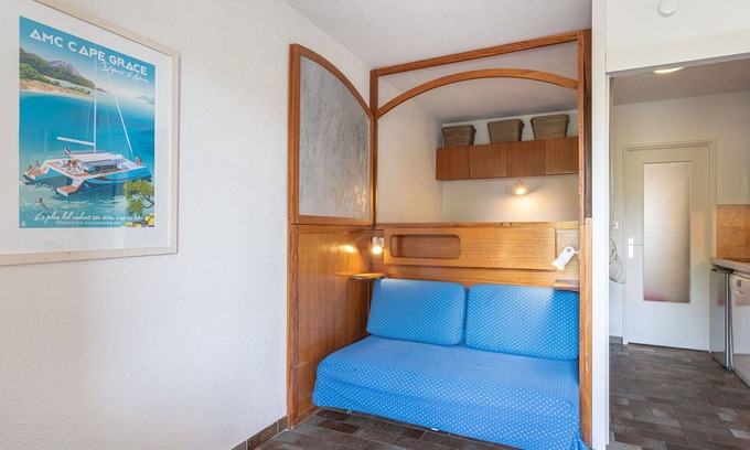 Toulon - Hyeres Apartment | Lovely apartment for 4 people with WIFI, TV, terrace, pets allowed, panoramic view and parking