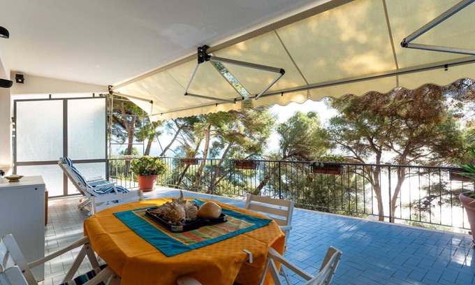 Capo Mimosa-Rollo Apartment | Lovely apartment for 4 people with WIFI, balcony and panoramic view