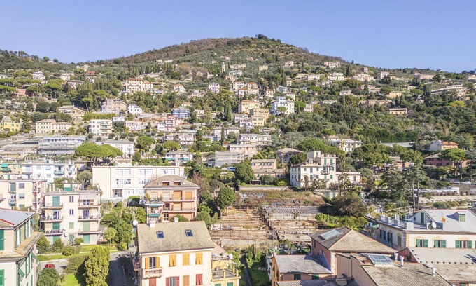 Nervi Apartment | Lovely apartment for 4 people with WIFI, A/C, TV, balcony and parking