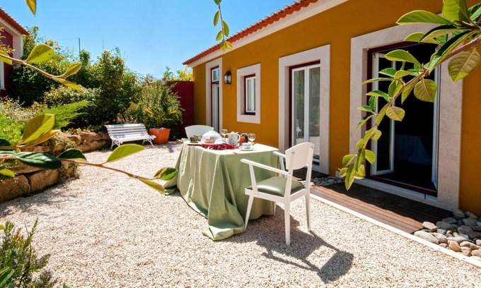 Alcobaca Apartment | Lovely apartment for 5 guests with A/C, WIFI, TV, terrace and parking