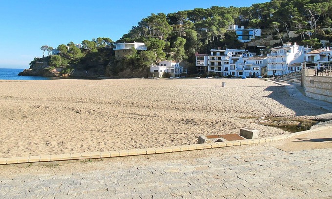 Sa Riera Apartment | Lovely apartment for 6 guests with WIFI, TV, terrace and parking