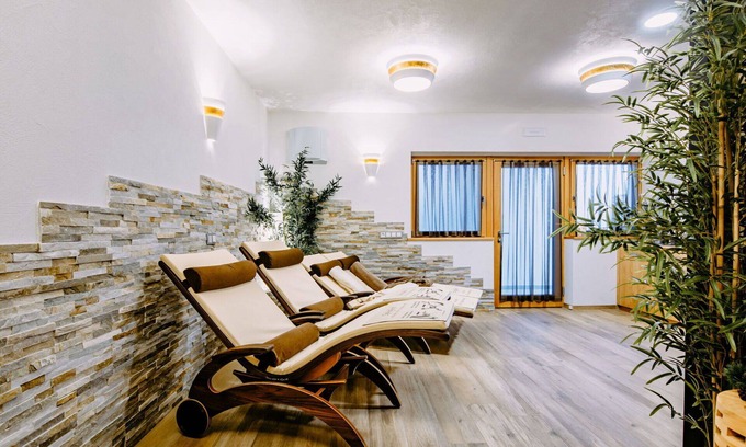 Sarentino Apartment | Lovely apartment for 14 guests with WIFI, TV, terrace and parking