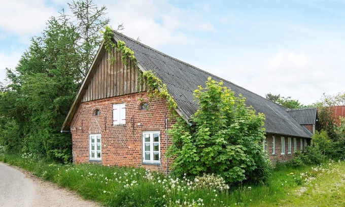Hojer Apartment | Lovely Apartment in Højer with Barbecue