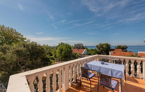Potocnica Apartment | Lovely Apartment In Potocnica With Wifi
