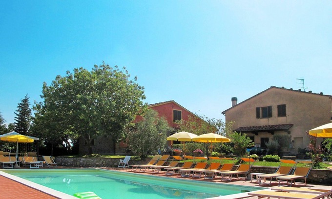 Lajatico Villa | Lovely apartment in villa for 2 people with pool, WIFI, TV and patio