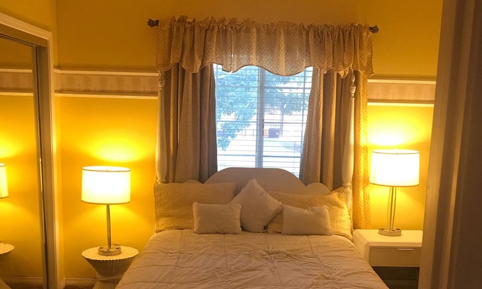 Palmdale House | Lovely Apartment in West Palmdale