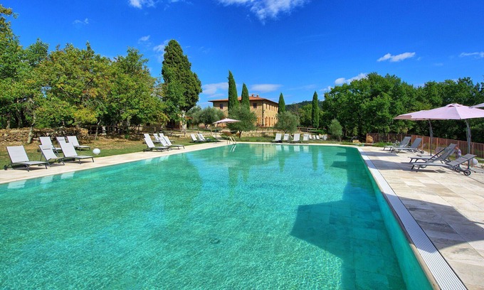 Simignano Apartment | Lovely apartment for 4 people with pool, WIFI, TV, pets allowed and parking