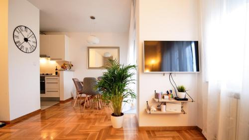 Velika Gorica Apartment | Lovely apartment MIRA near Airport Zagreb