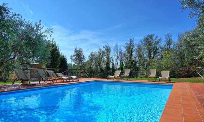 Montelupo Fiorentino Apartment | Lovely apartment with pool, WIFI, TV, pets allowed, panoramic view and parking, close to Florence