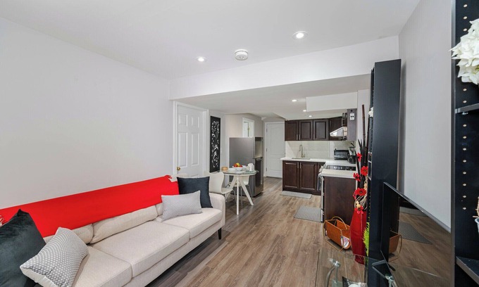 Brampton Apartment | Lovely Cozy Private Appartment