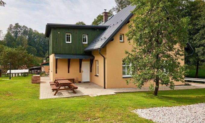Rudnik Apartment | Lovely apartment for 5 guests with WIFI, TV, patio, panoramic view and parking