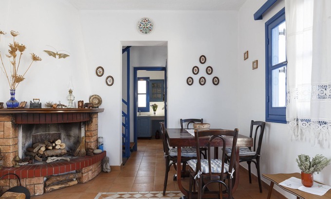 Lahania House | Lovely Enviroment at House Salvia