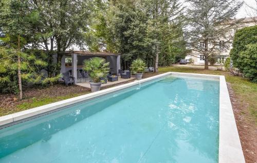 Entraigues-sur-la-Sorgue House | Lovely Home In Entraigues-Sur-La-Sorg